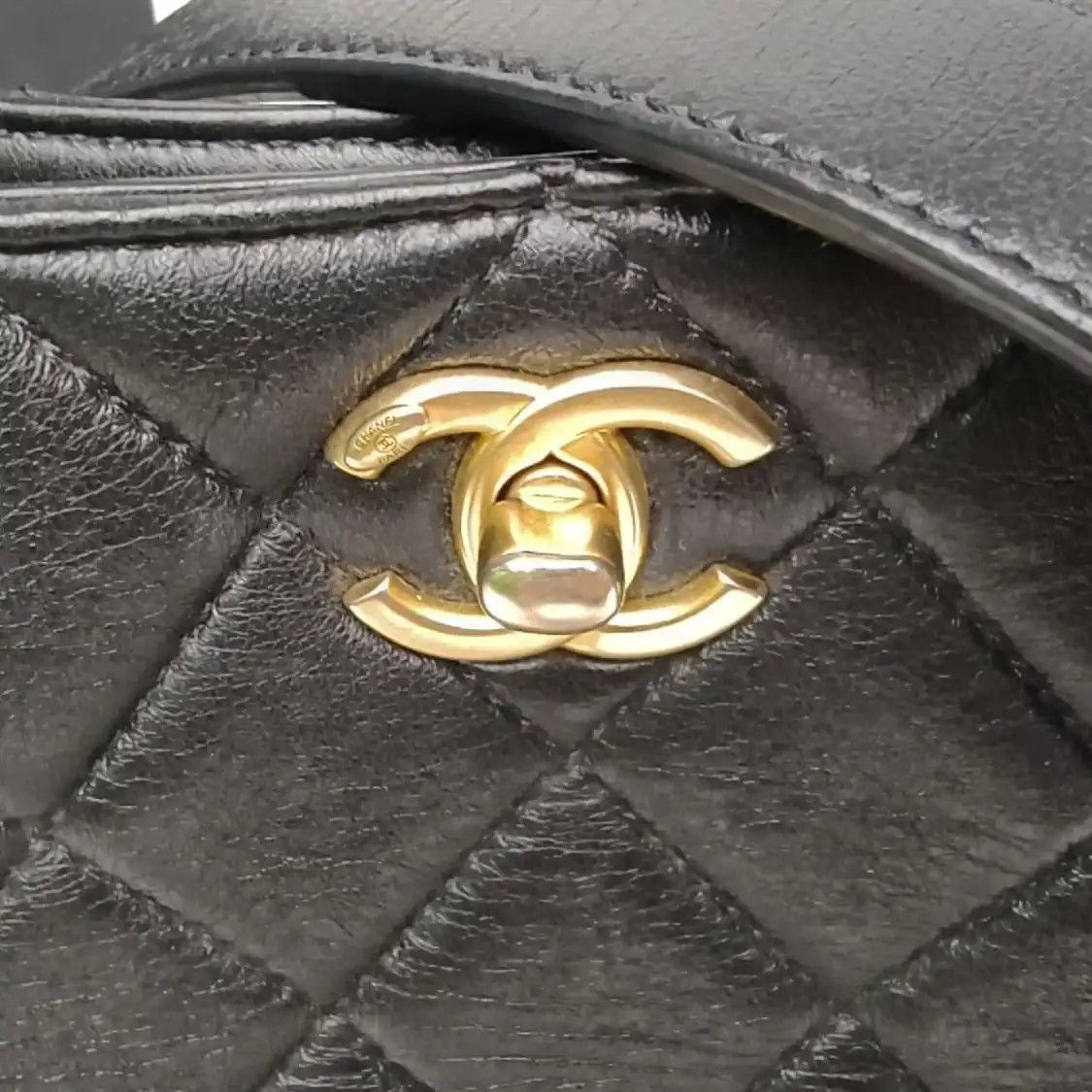 Chanel CHANEL black cowhide leather crossbody bag gold hardware detachable strap Size ONE SIZE - 6 Thumbnail