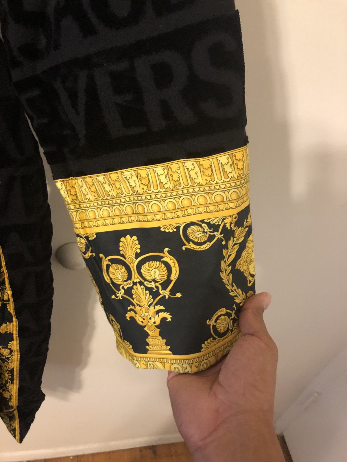 Versace Versace I Love Baroque Bathrobe - Home Collection Piece Size US XL / EU 56 / 4 - 4 Thumbnail