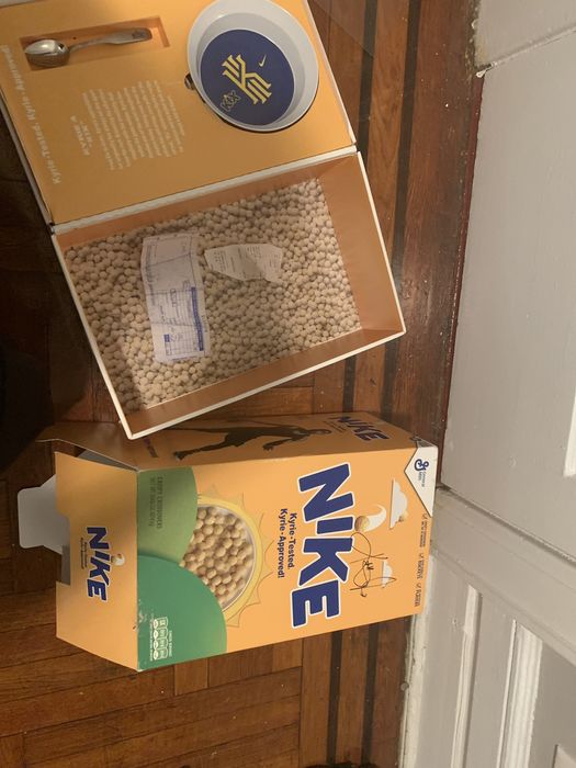 Nike Kyrie 4 Kix (Special Cereal Box Package)