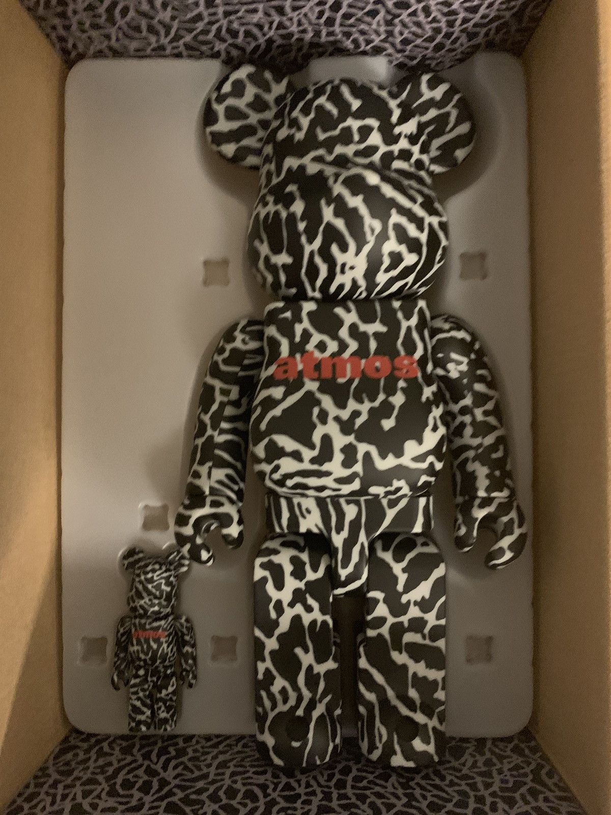 その他 BE@RBRICK 1000% atmos elephant bear brick 1000% atmos elephant : Amazon.ca: Everything Else