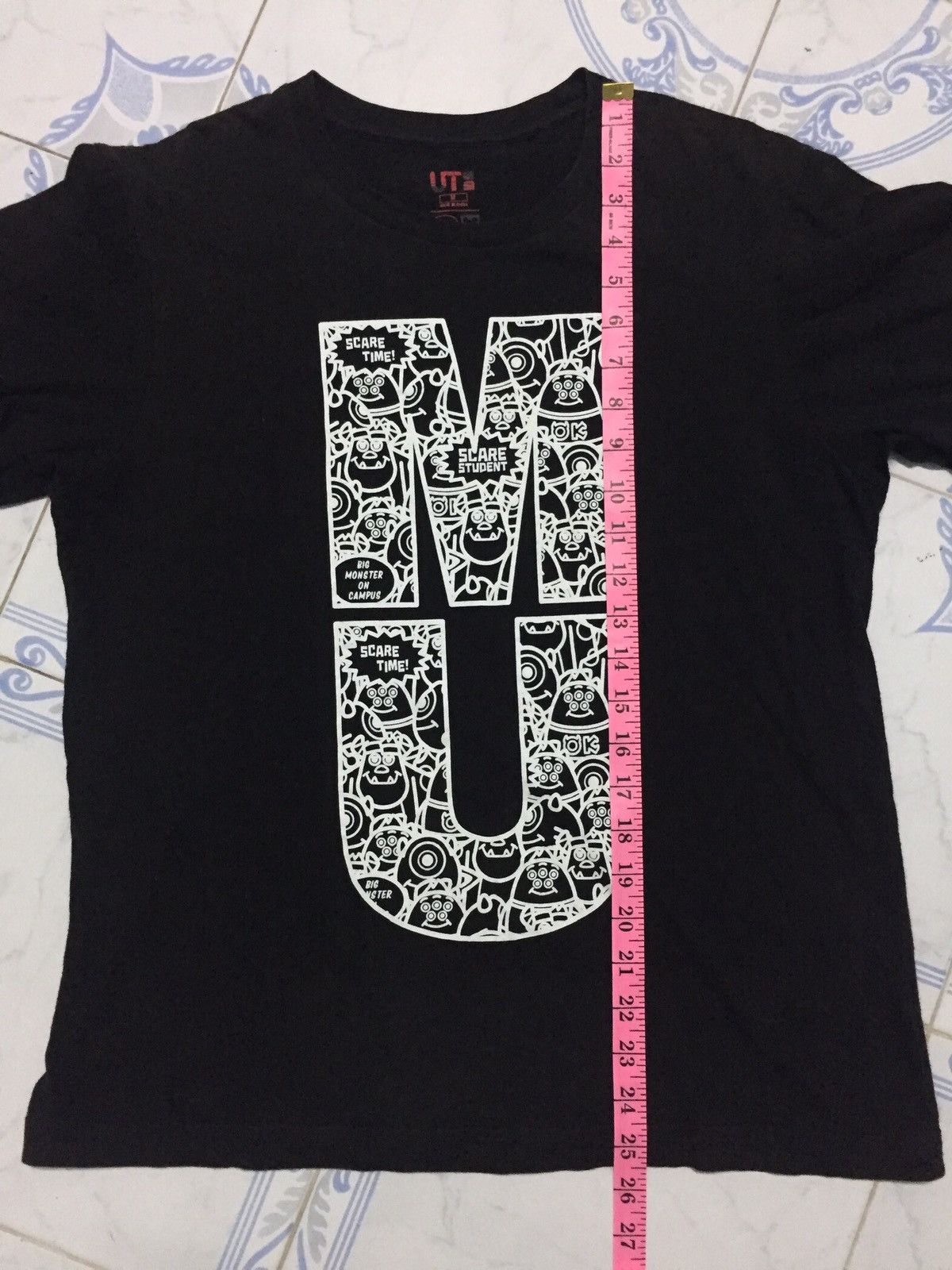 Disney × Uniqlo UT Uniqlo x Disney@Pixar Tshirt (MU) Size US M / EU 48-50 / 2 - 4 Thumbnail