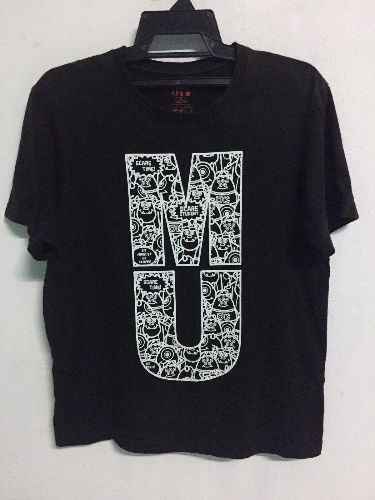 Disney × Uniqlo UT Uniqlo x Disney@Pixar Tshirt (MU) Size US M / EU 48-50 / 2 - 1 Thumbnail