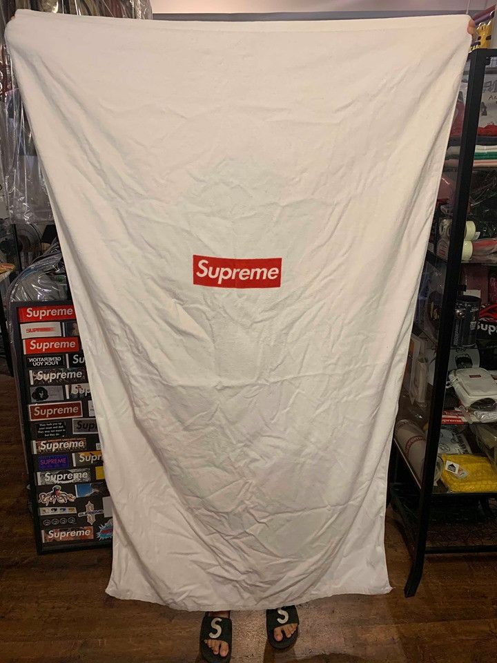 Supreme 2014 Supreme Box Logo Beach Towel White | Grailed