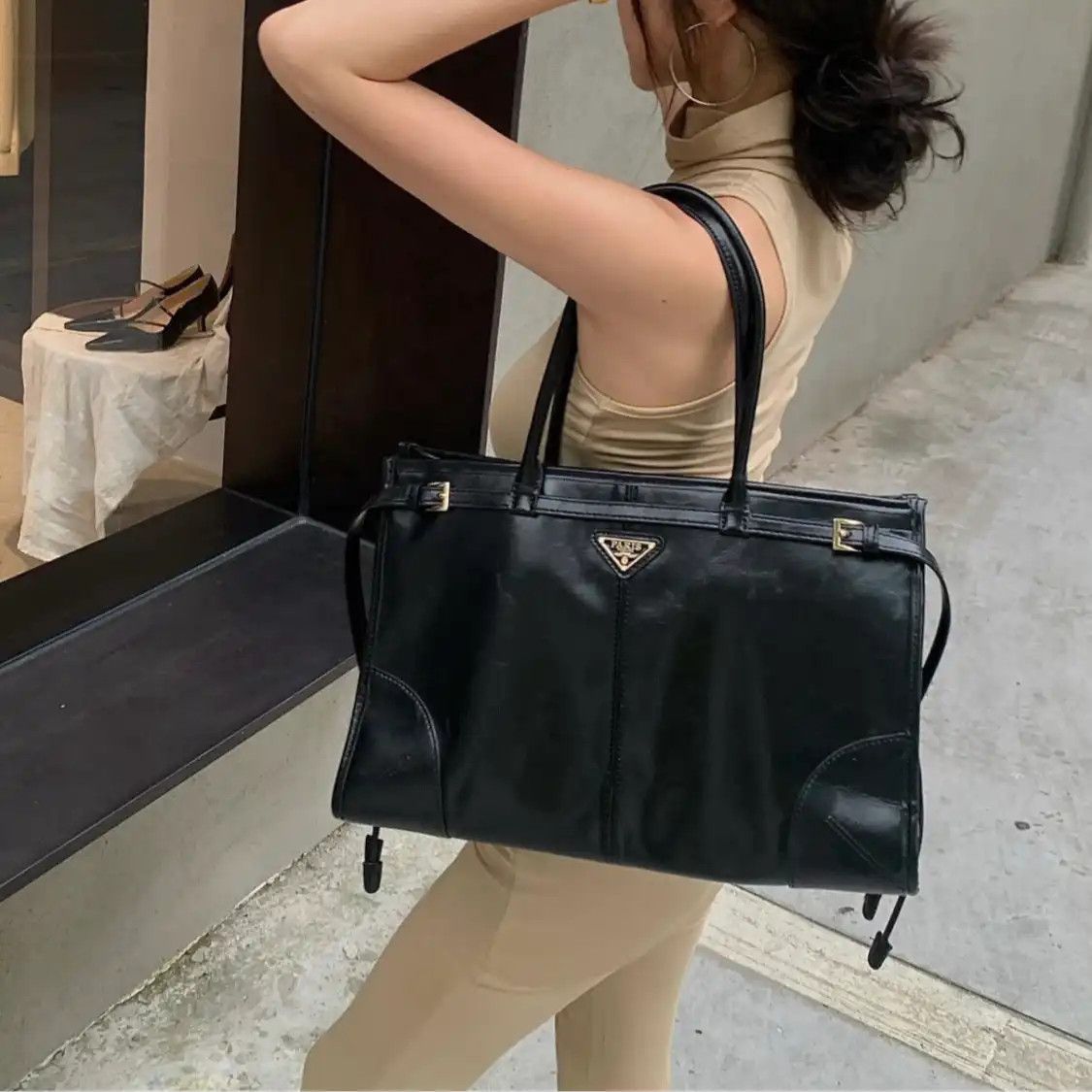 Prada PRADA Bonnie Large black cowhide leather logo shoulder bag Size ONE SIZE - 2 Thumbnail