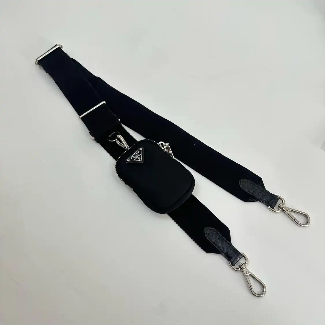 Prada PRADA Re-Edition 2005 black nylon logo crossbody bag silver hardware Size ONE SIZE - 7 Thumbnail