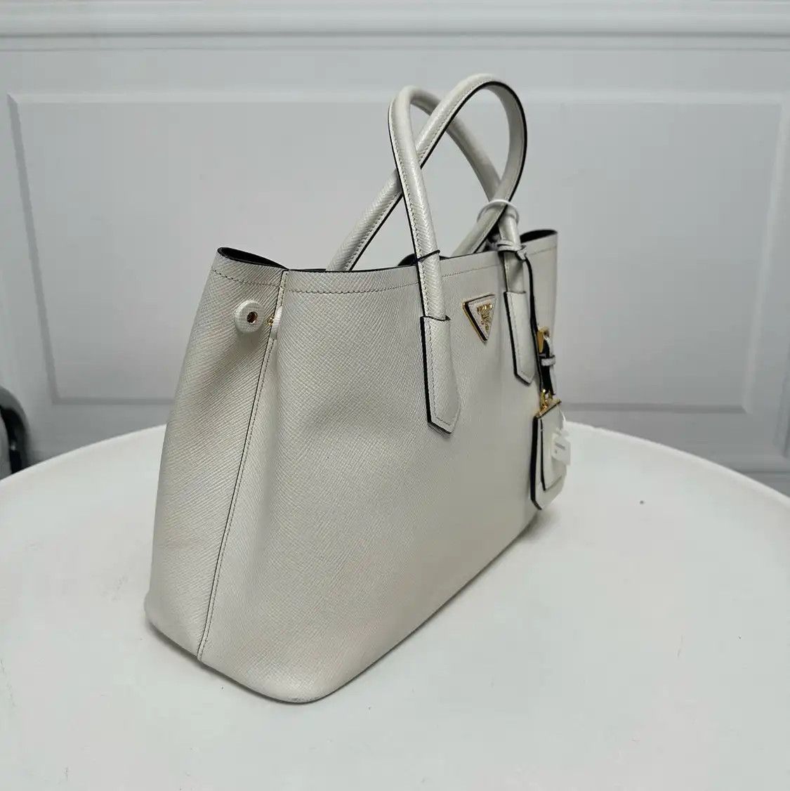 Prada PRADA Double Medium white cowhide leather logo cross pattern shoulder bag Size ONE SIZE - 2 Thumbnail