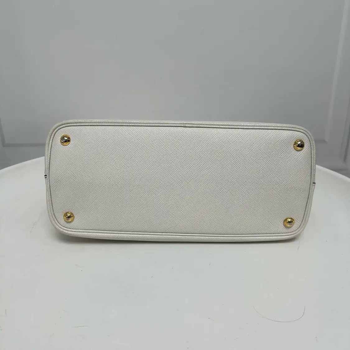 Prada PRADA Double Medium white cowhide leather logo cross pattern shoulder bag Size ONE SIZE - 5 Thumbnail