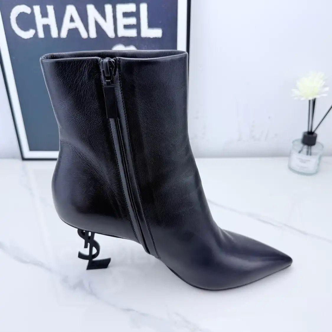 Saint Laurent Paris Saint Laurent Paris YSL black leather Women's ankle boots 38 Size US 8 / IT 38 - 7 Thumbnail