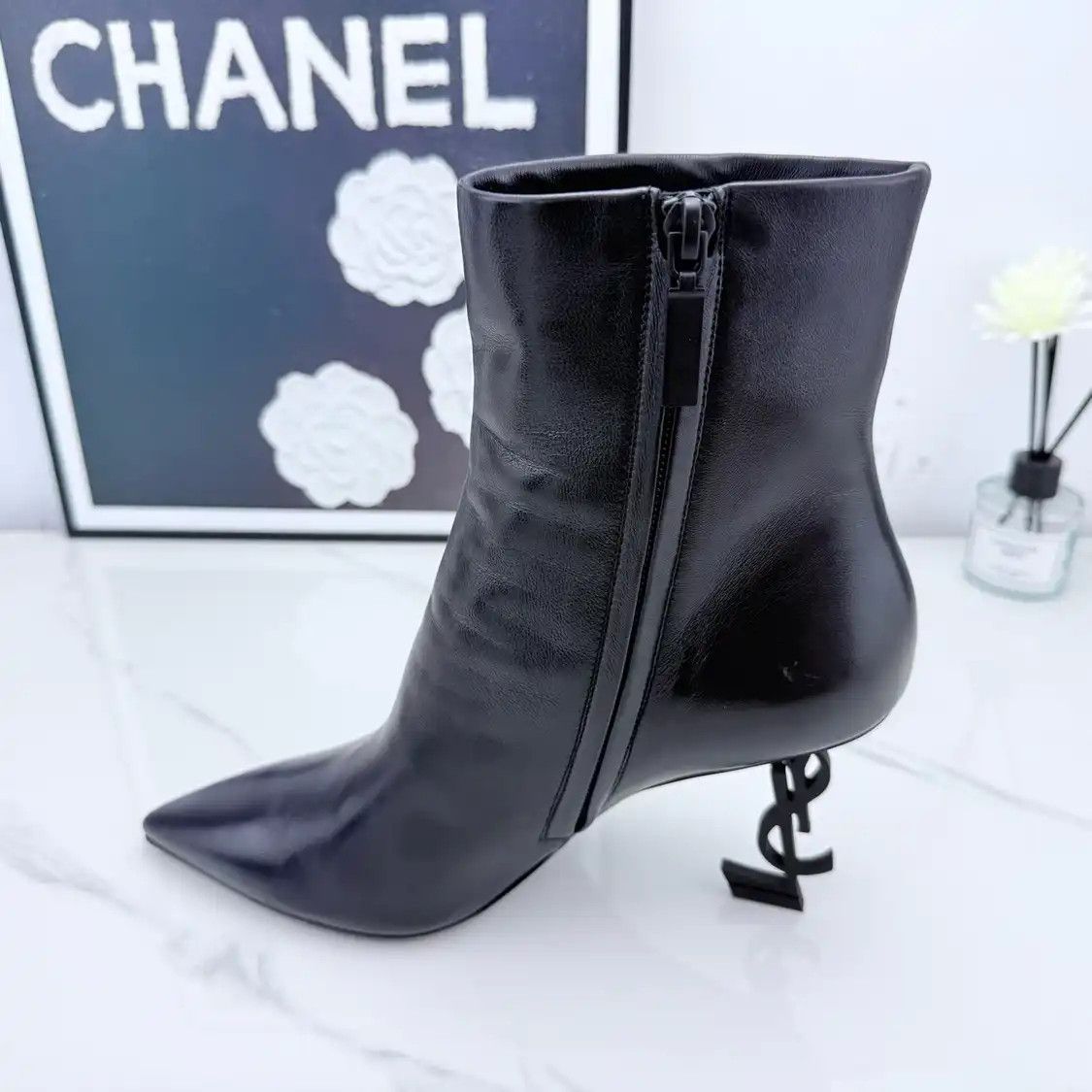 Saint Laurent Paris Saint Laurent Paris YSL black leather Women's ankle boots 38 Size US 8 / IT 38 - 4 Thumbnail