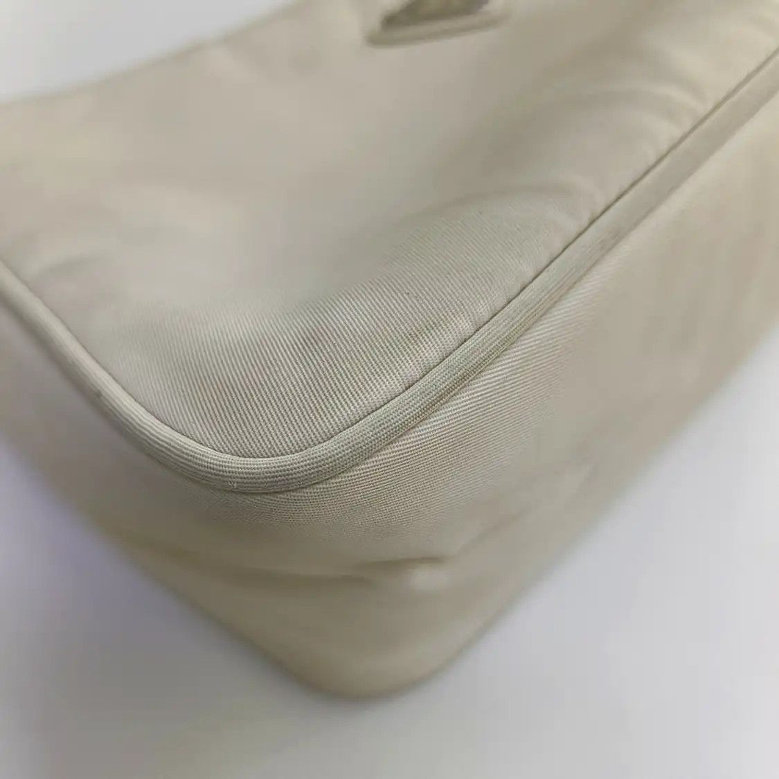 Prada PRADA Re-Edition white fabric logo handbag shoulder bag crossbody bag silver har Size ONE SIZE - 14 Thumbnail