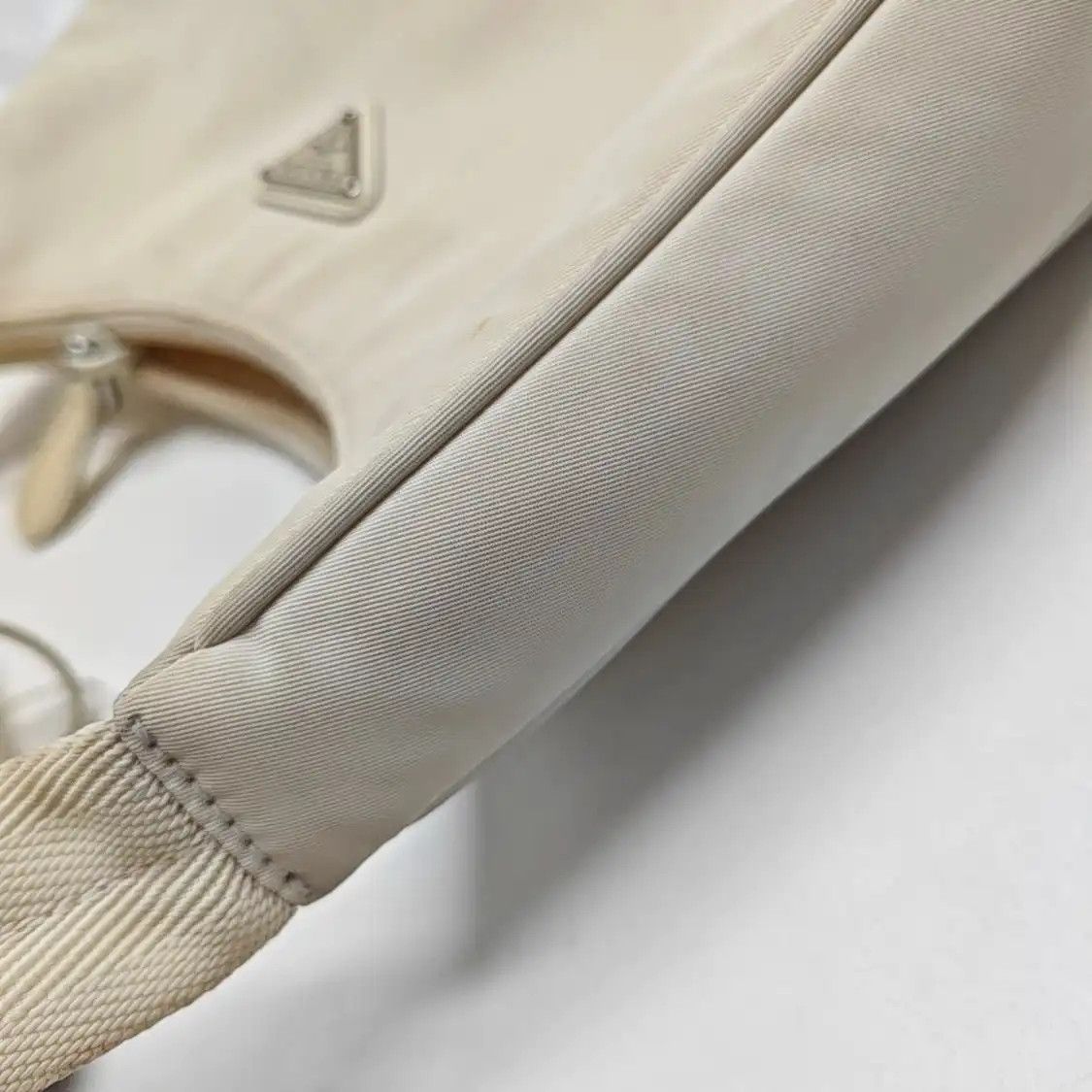 Prada PRADA Re-Edition white fabric logo handbag shoulder bag crossbody bag silver har Size ONE SIZE - 12 Thumbnail