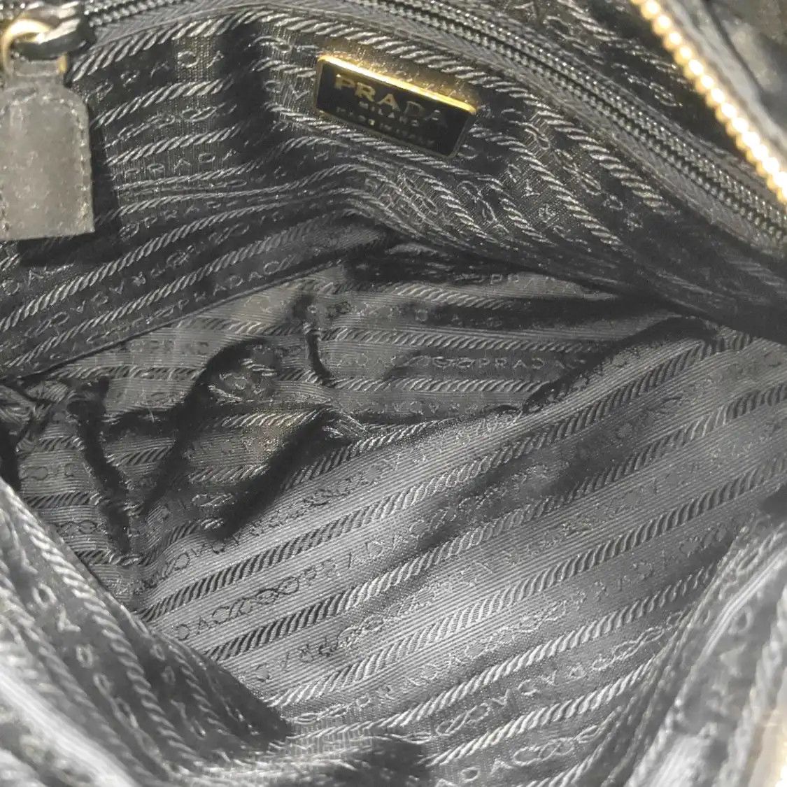Prada PRADA black nylon logo quilted parachute bag shoulder bag crossbody gold hardwar Size ONE SIZE - 7 Thumbnail