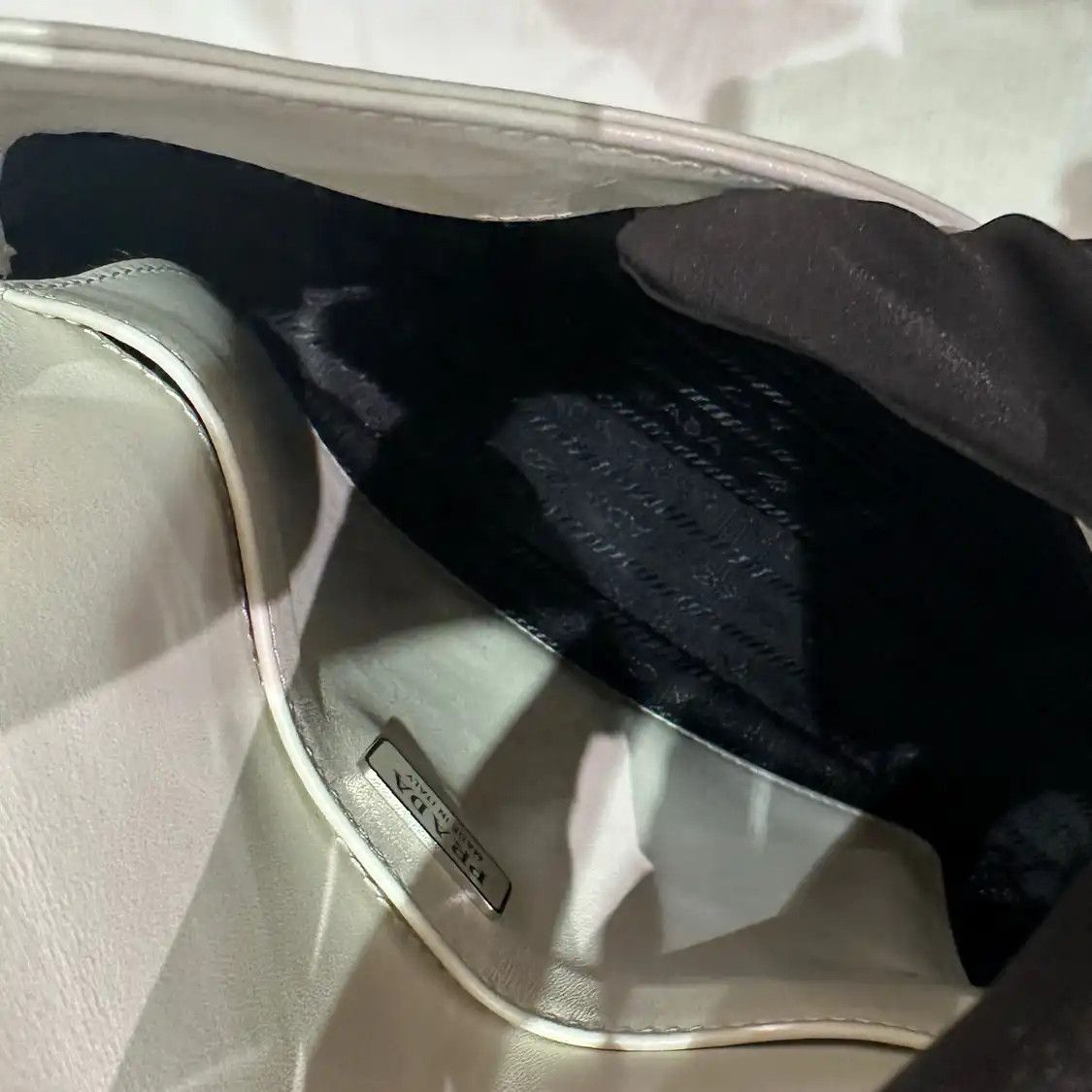 Prada PRADA Cleo mini white cowhide leather logo shoulder bag silver hardware Size ONE SIZE - 10 Thumbnail