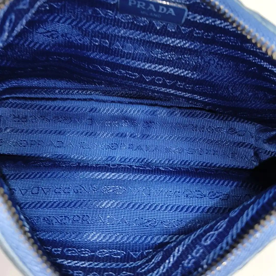 Prada PRADA Re-Edition 2005 blue nylon crossbody bag silver hardware sub-pocket 2 stri Size ONE SIZE - 7 Thumbnail