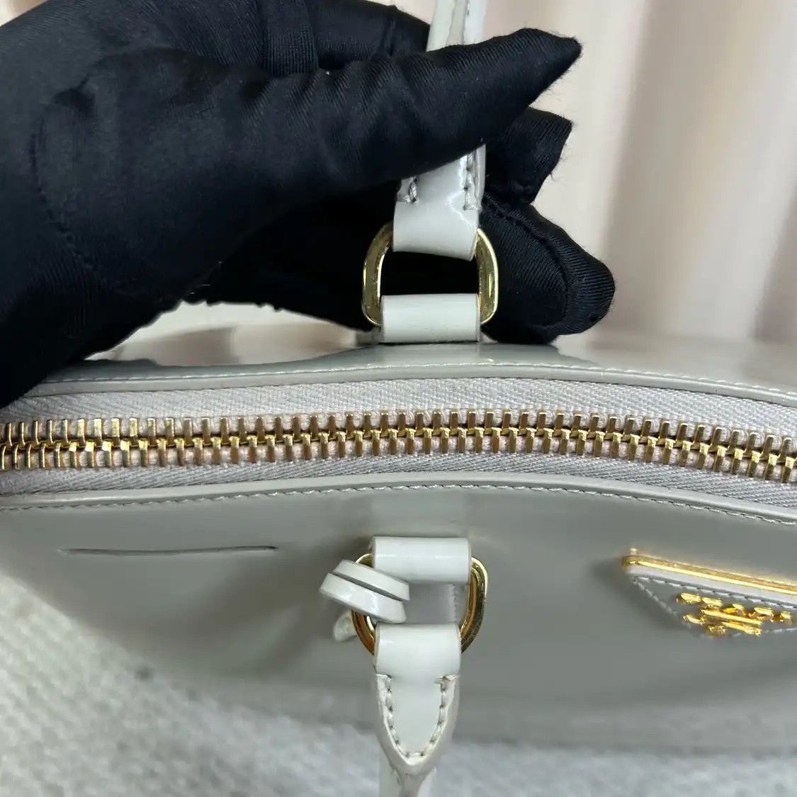 Prada PRADA Promenade light greypatent leather logo shell bag handbag Size ONE SIZE - 10 Thumbnail