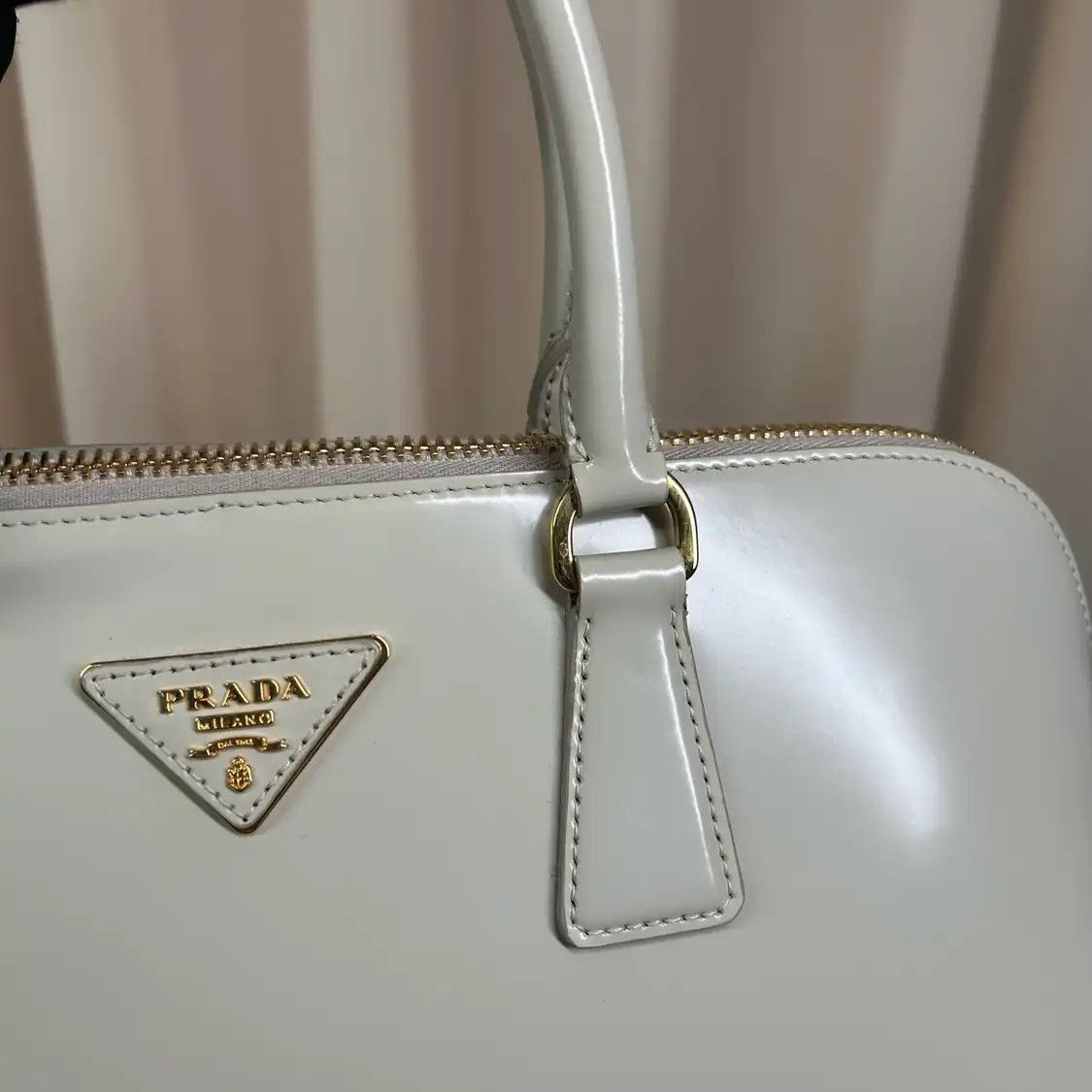 Prada PRADA Promenade light greypatent leather logo shell bag handbag Size ONE SIZE - 7 Thumbnail