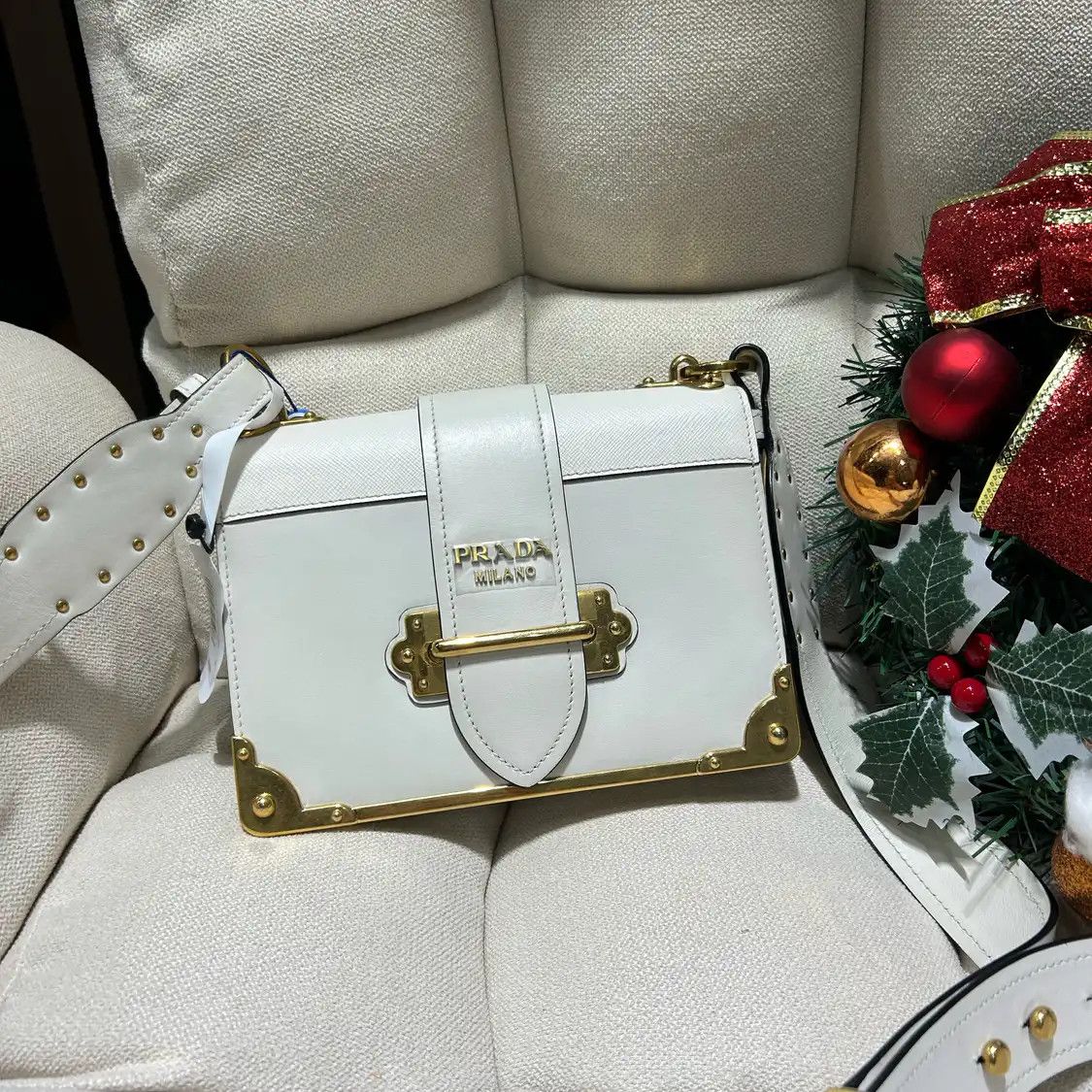Prada PRADA Cahier white cowhide leather cross pattern shoulder bag detachable strap Size ONE SIZE - 3 Thumbnail