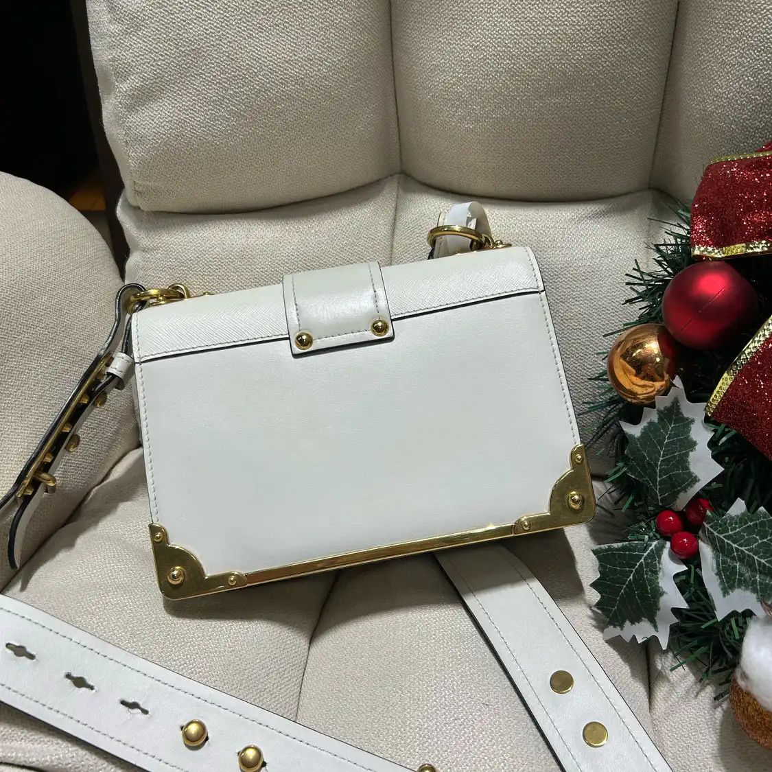 Prada PRADA Cahier white cowhide leather cross pattern shoulder bag detachable strap Size ONE SIZE - 4 Thumbnail