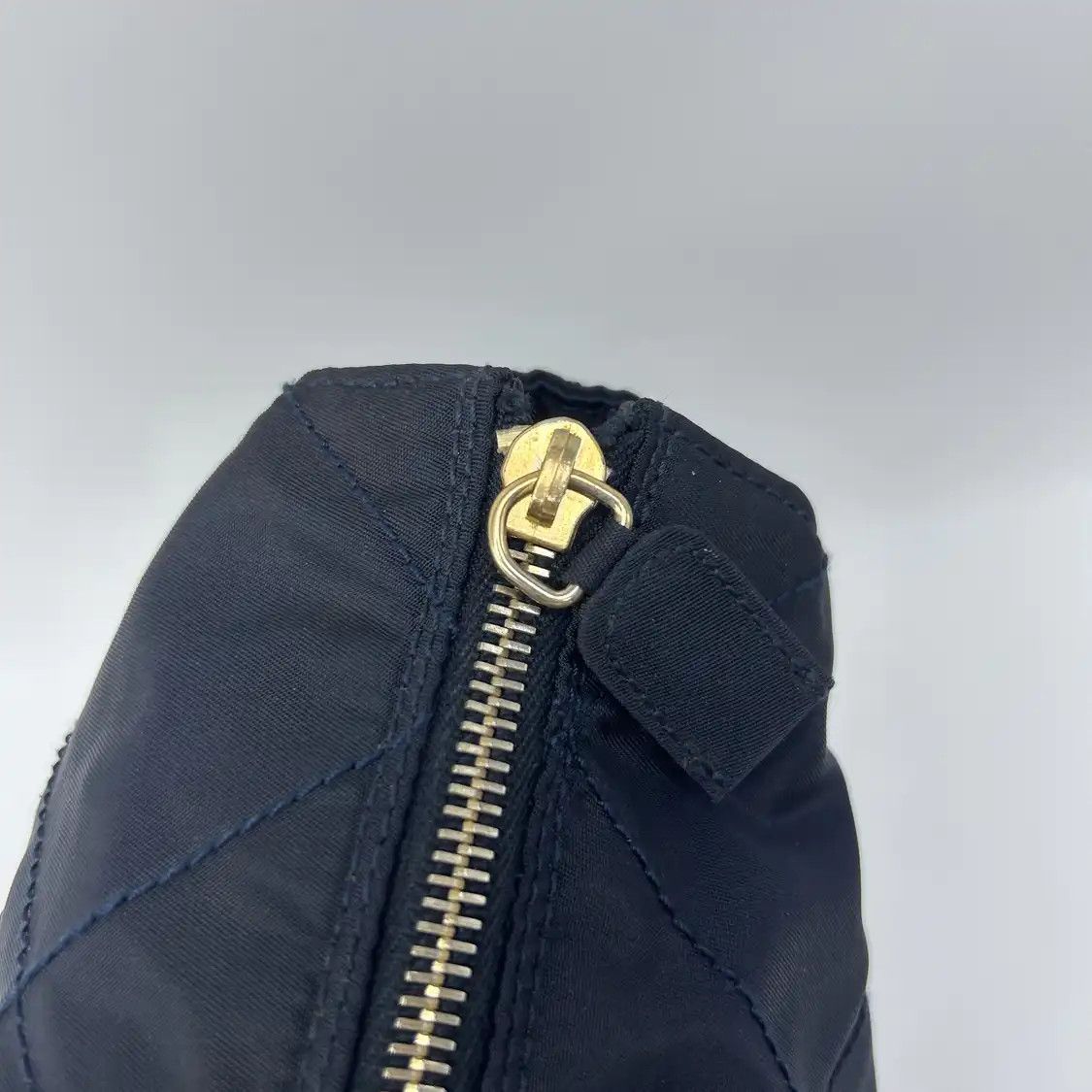 Prada PRADA Re-Edition 1995 Chane dark blue nylon logo quilted parachute bag shoulder Size ONE SIZE - 4 Thumbnail