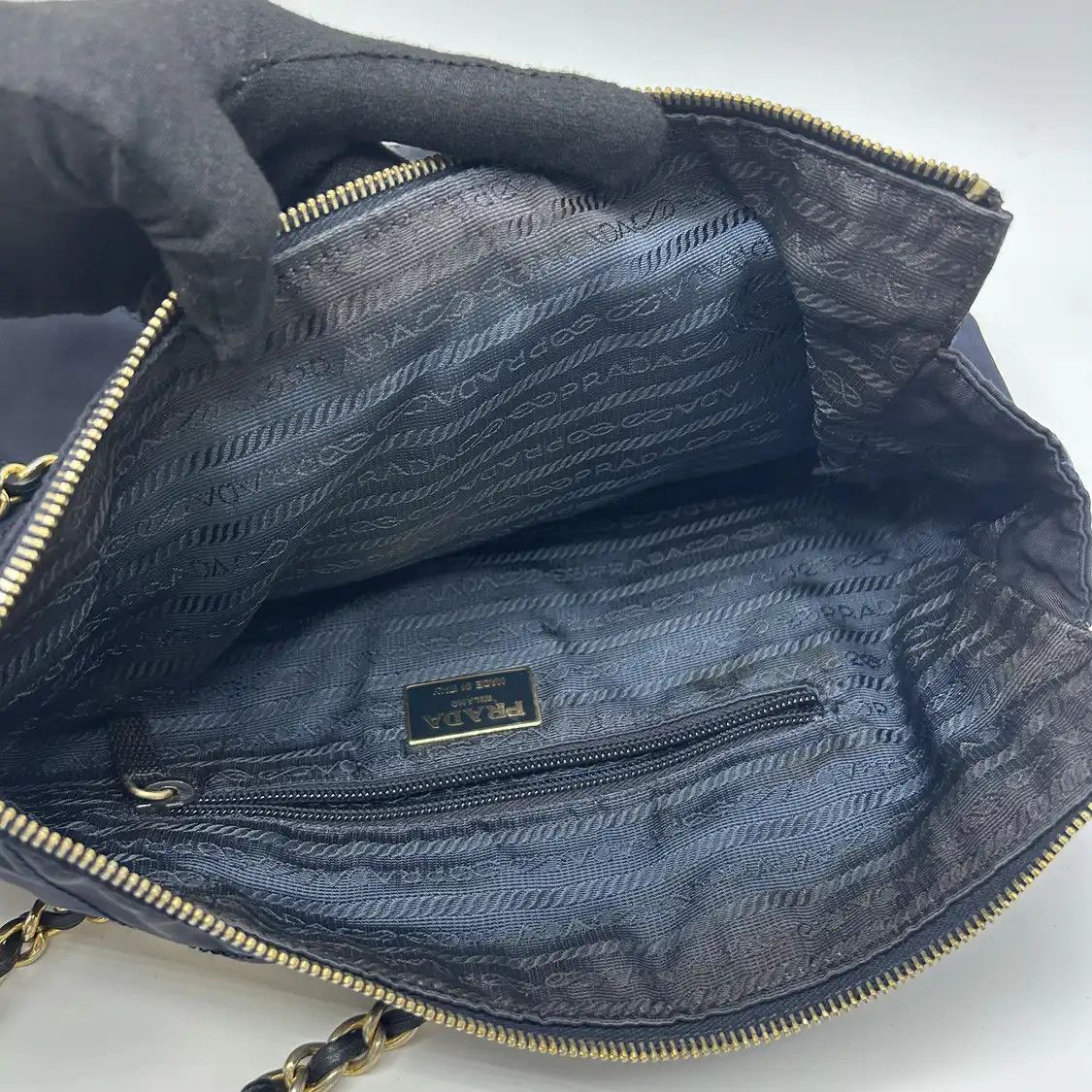 Prada PRADA Re-Edition 1995 Chane dark blue nylon logo quilted parachute bag shoulder Size ONE SIZE - 11 Thumbnail