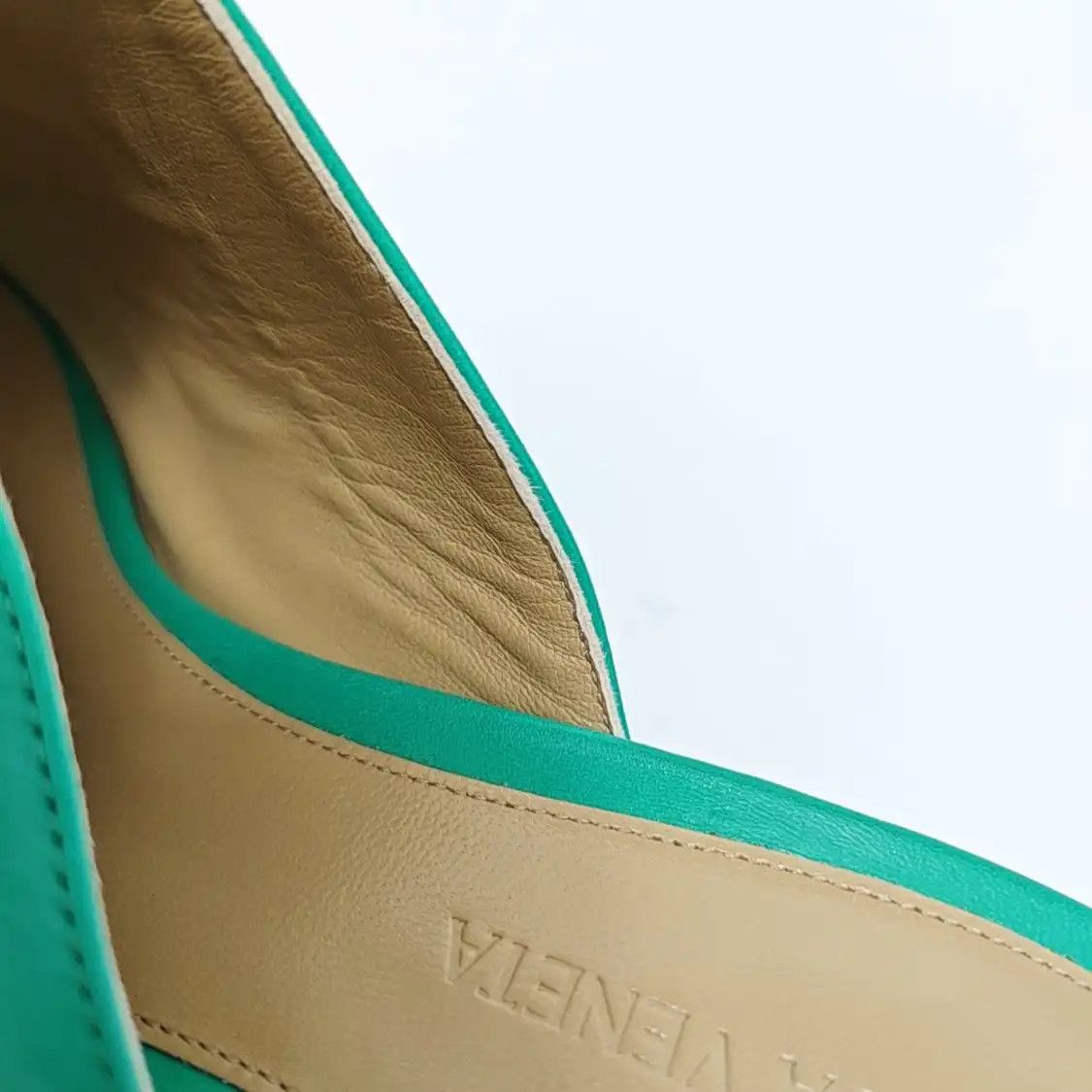 Bottega Veneta BOTTEGA VENETA Summer green leather Women's mid heel sandals 37 Size US 7 / IT 37 - 7 Thumbnail