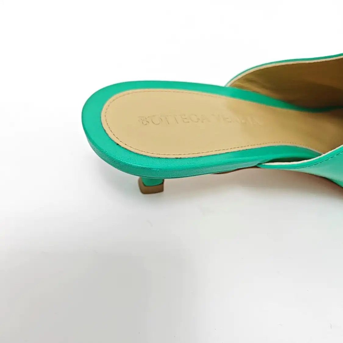Bottega Veneta BOTTEGA VENETA Summer green leather Women's mid heel sandals 37 Size US 7 / IT 37 - 9 Thumbnail