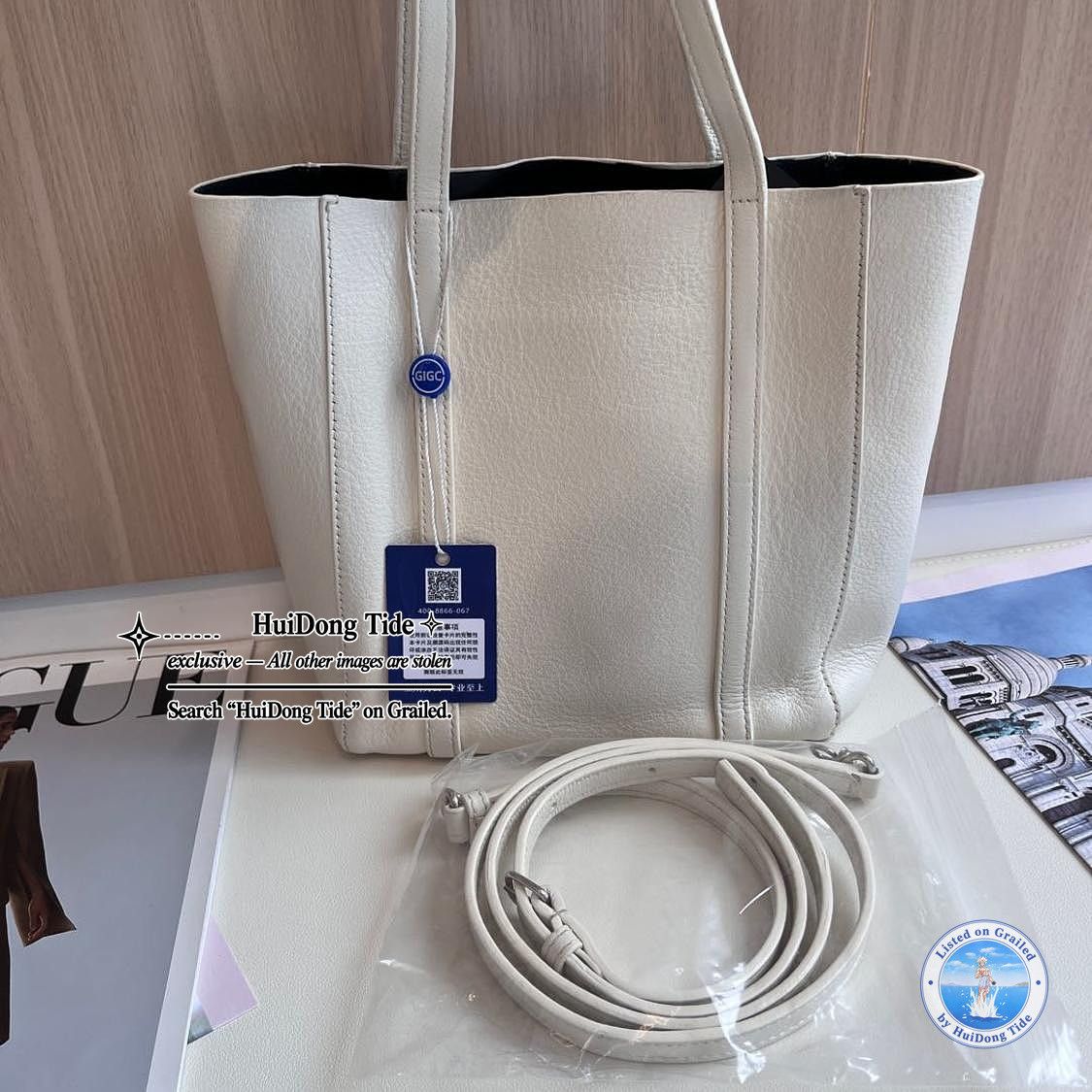 Balenciaga Balenciaga Everyday Logo Leather Tote Bag Size ONE SIZE - 2 Thumbnail