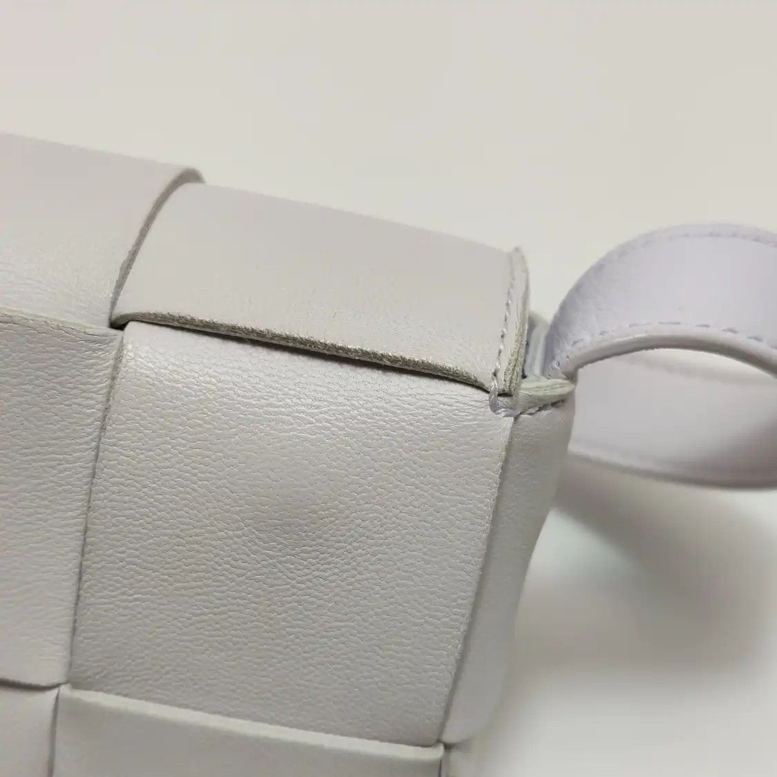 Bottega Veneta BOTTEGA VENETA Cassette mini white cowhide leather woven crossbody bag Size ONE SIZE - 7 Thumbnail