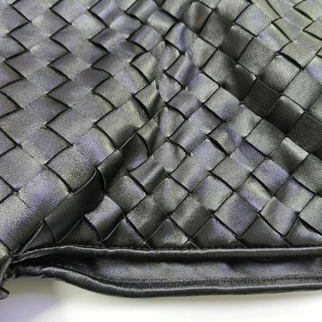 Bottega Veneta BOTTEGA VENETA Hop black cowhide leather woven handbag gold hardware Size ONE SIZE - 9 Thumbnail