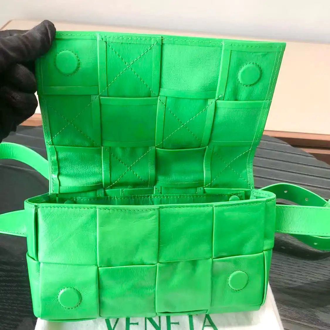 Bottega Veneta BOTTEGA VENETA Cassette green cowhide leather woven crossbody bag Size ONE SIZE - 7 Thumbnail