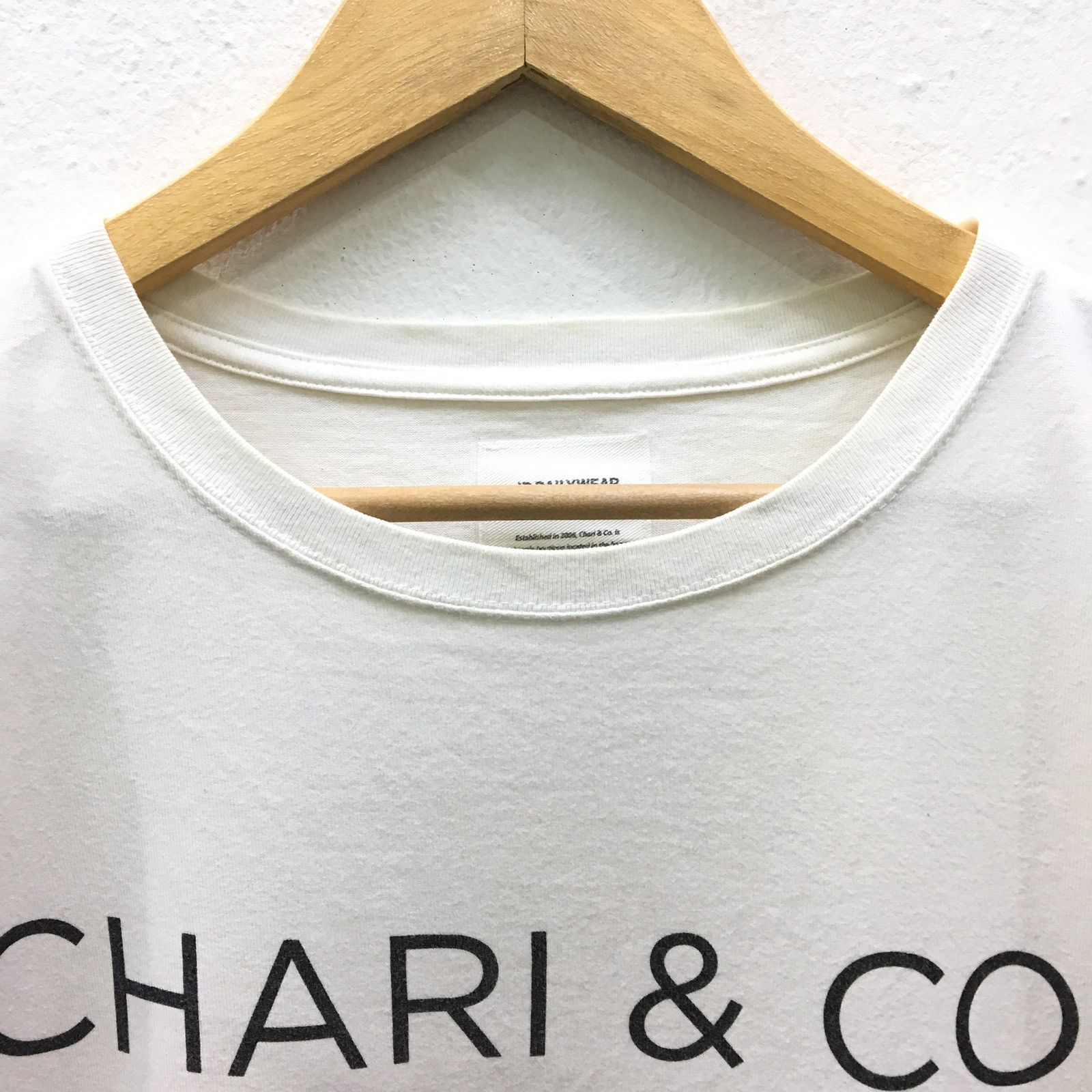 Japanese Brand RARE Id Dailywear Chari & Co Nyc Japanese Brand T-shirt Size US M / EU 48-50 / 2 - 3 Thumbnail