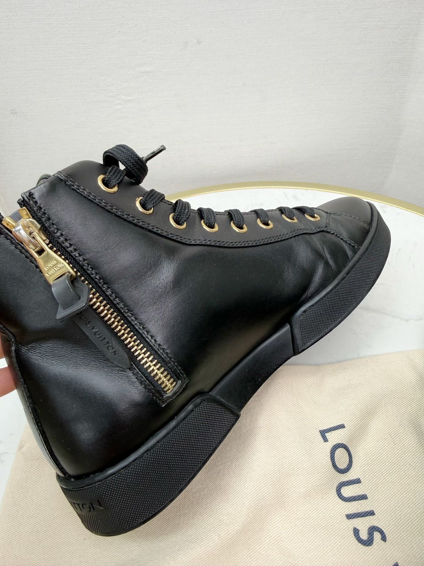 Louis Vuitton Louis Vuitton Black High-Top Shoes Size US 4.5 / IT 34.5 - 4 Thumbnail