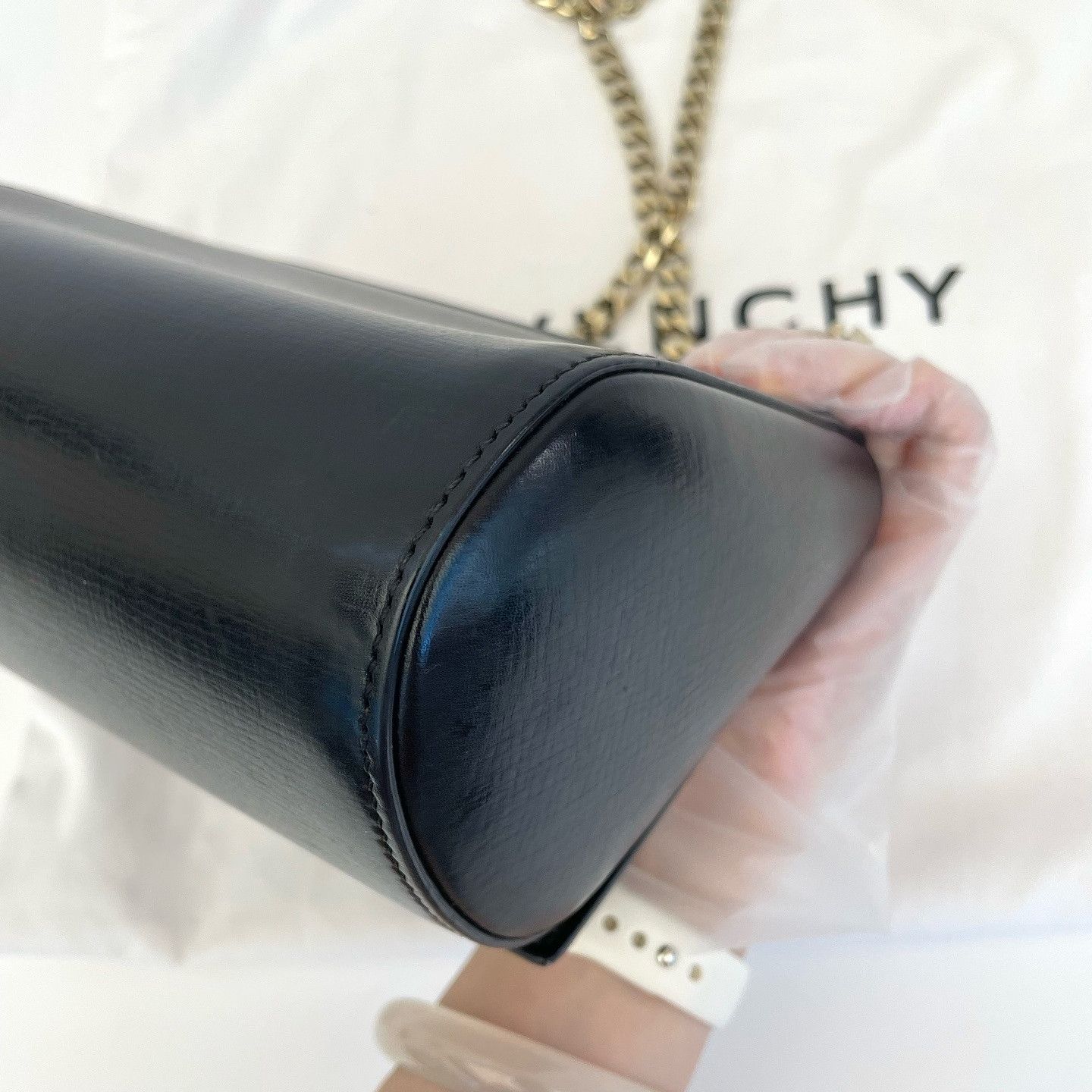 Givenchy Givenchy Black Logo Leather Handle Bag Size ONE SIZE - 13 Thumbnail