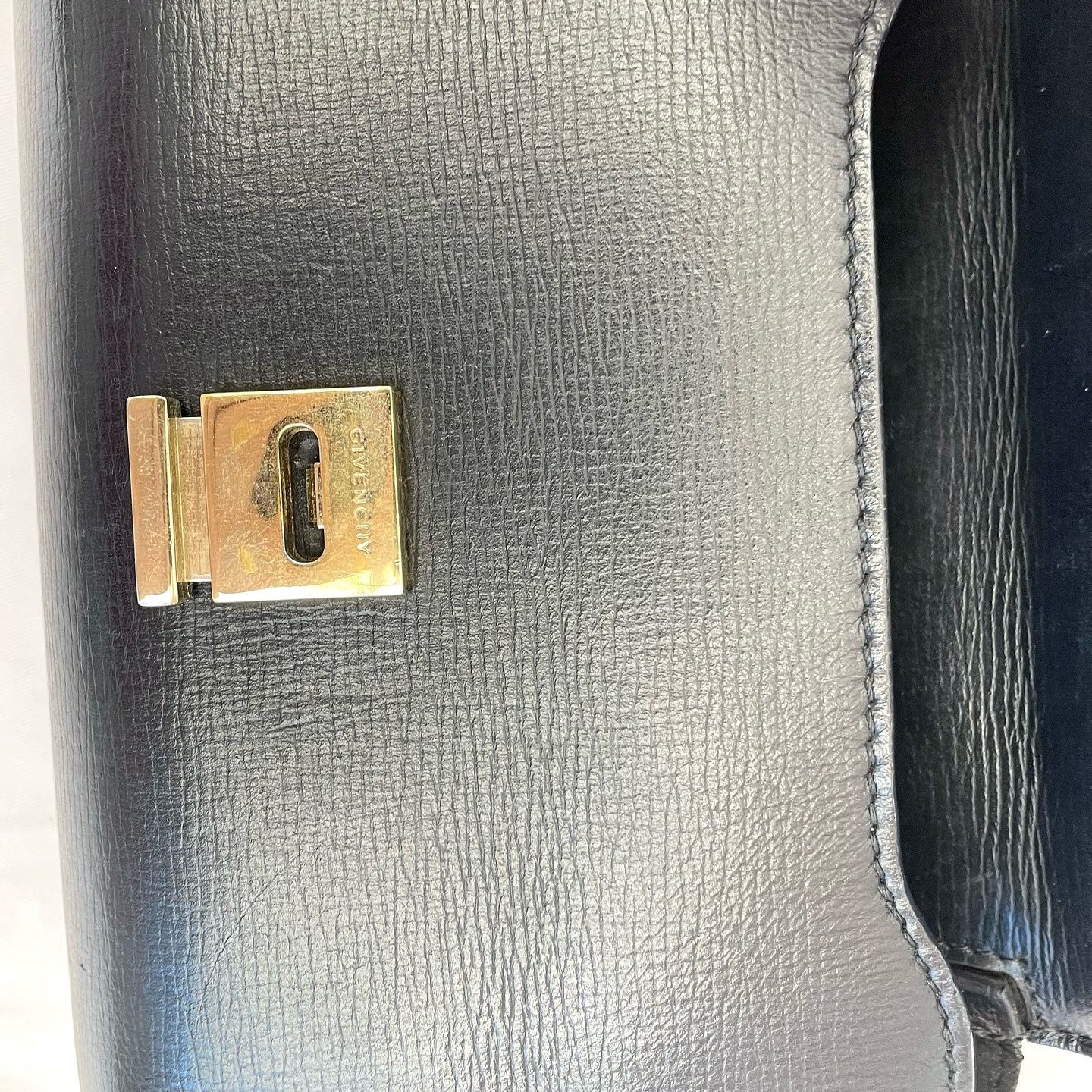Givenchy Givenchy Black Logo Leather Handle Bag Size ONE SIZE - 17 Thumbnail