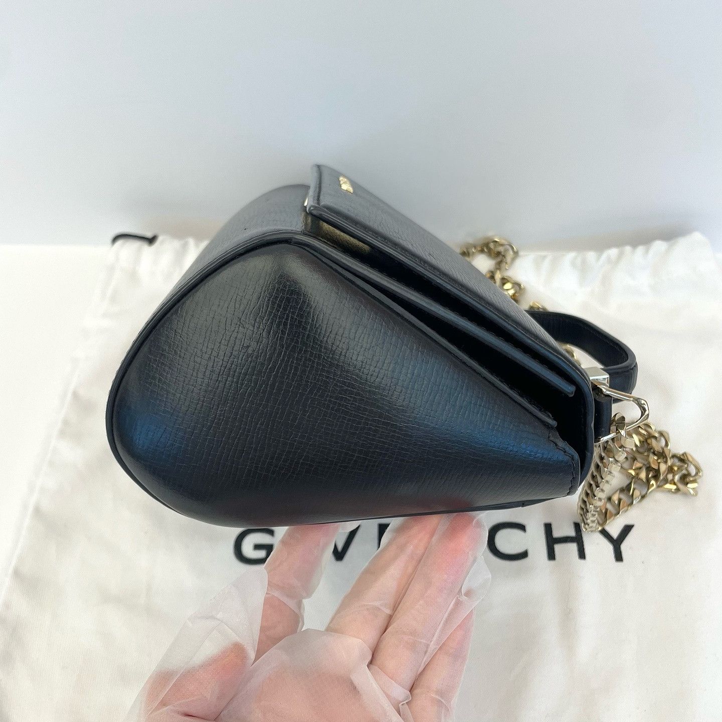 Givenchy Givenchy Black Logo Leather Handle Bag Size ONE SIZE - 5 Thumbnail