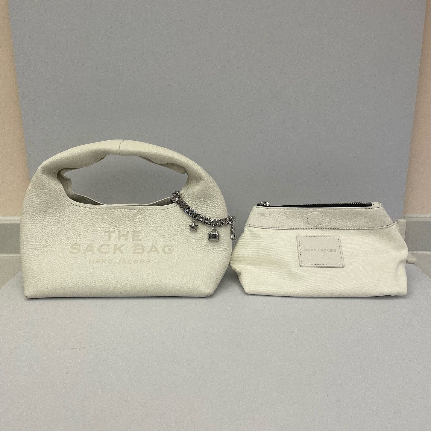 Marc Jacobs MARC JACOBS The Sack Bag Leather Handle Bag One Size Size ONE SIZE - 18 Thumbnail
