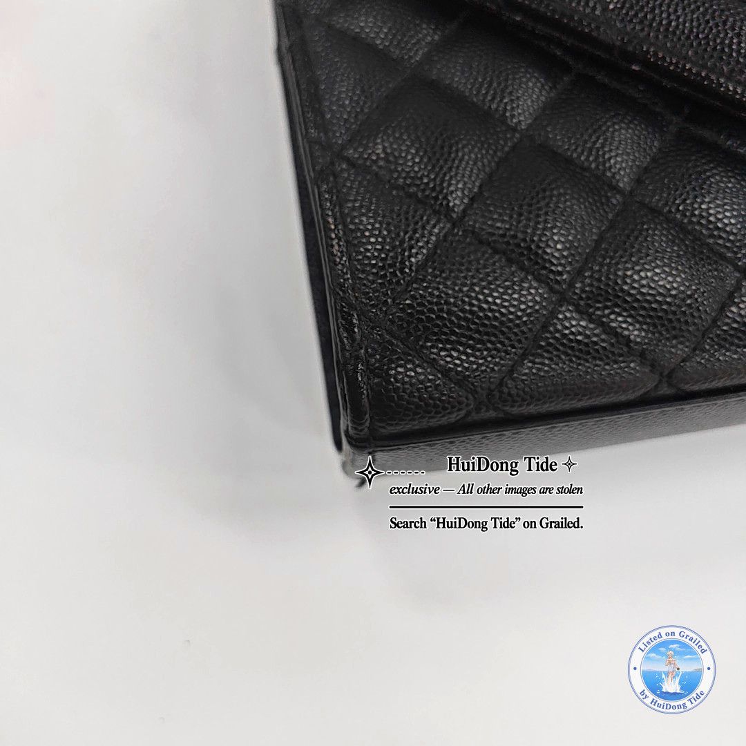Saint Laurent Paris Saint Laurent Monogram Quilted Shoulder Bag Black Size ONE SIZE - 11 Thumbnail