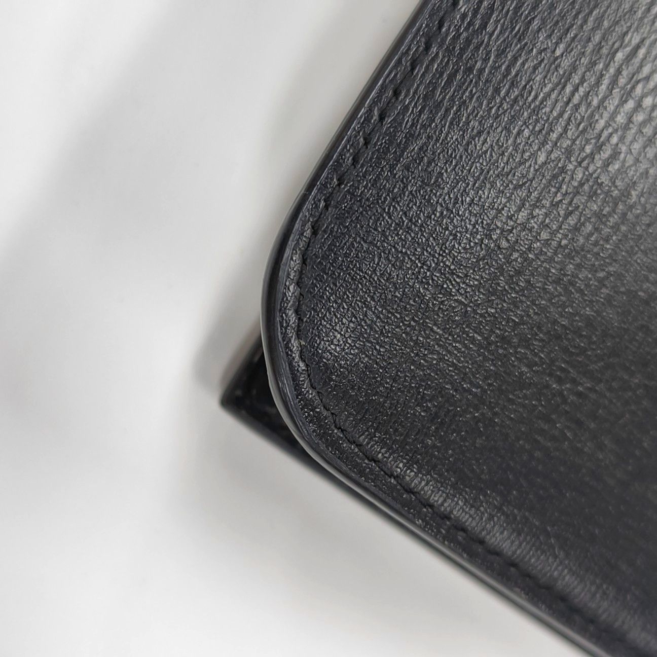 Saint Laurent Paris Saint Laurent Monogram Leather Shoulder Bag Black Size ONE SIZE - 8 Thumbnail