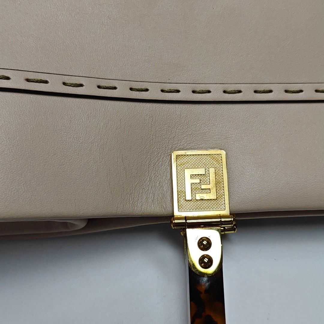 Fendi Fendi Sunshine Medium Leather Tote Bag Beige Size ONE SIZE - 9 Thumbnail