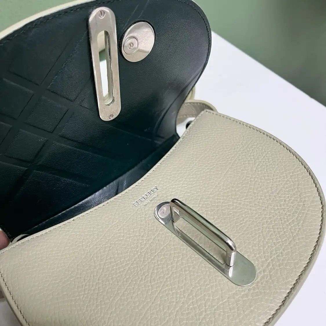 Burberry BURBERRY B Clip mini green cowhide leather crossbody bag Size ONE SIZE - 5 Thumbnail