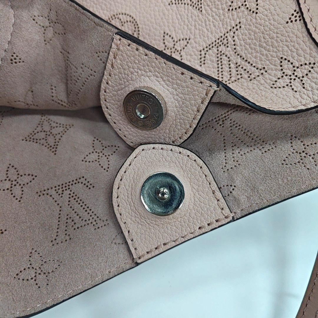 Louis Vuitton Louis Vuitton Hina PM Perforated Leather Bag Size ONE SIZE - 13 Thumbnail