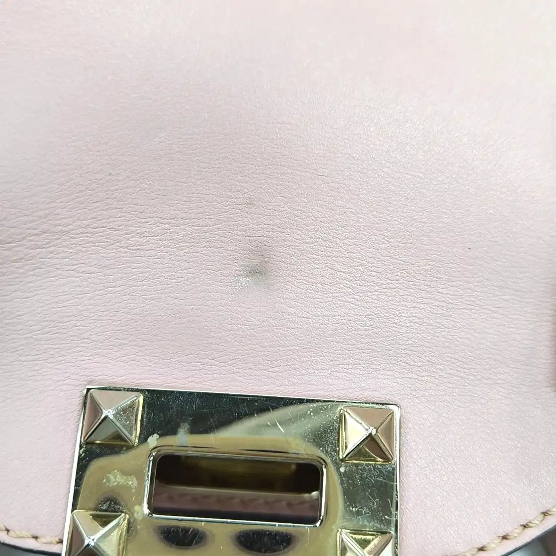 Valentino VALENTINO Rockstud light pinkcowhide leather stud shoulder bag handbag crossbody Size ONE SIZE - 9 Thumbnail