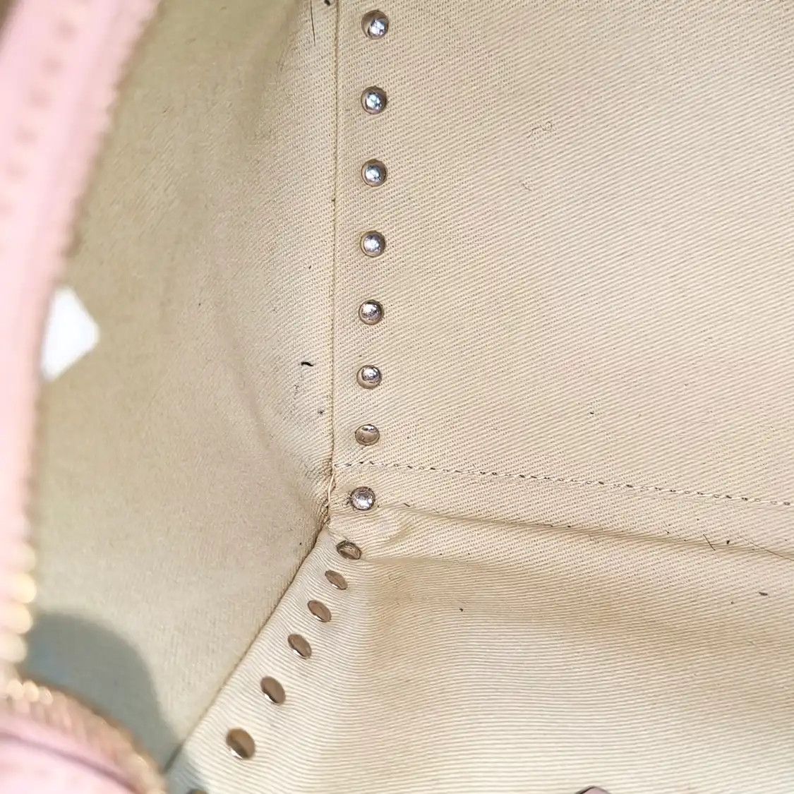 Valentino VALENTINO Rockstud light pinkcowhide leather stud shoulder bag handbag crossbody Size ONE SIZE - 13 Thumbnail