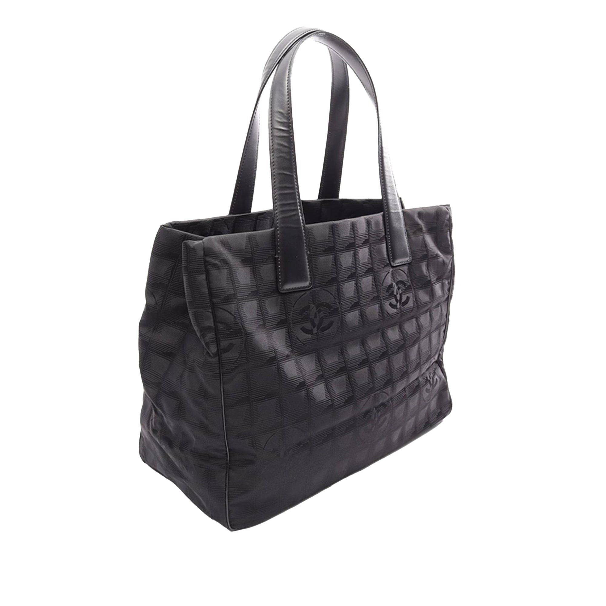 Chanel New Travel Line Nylon Tote Size ONE SIZE - 2 Thumbnail
