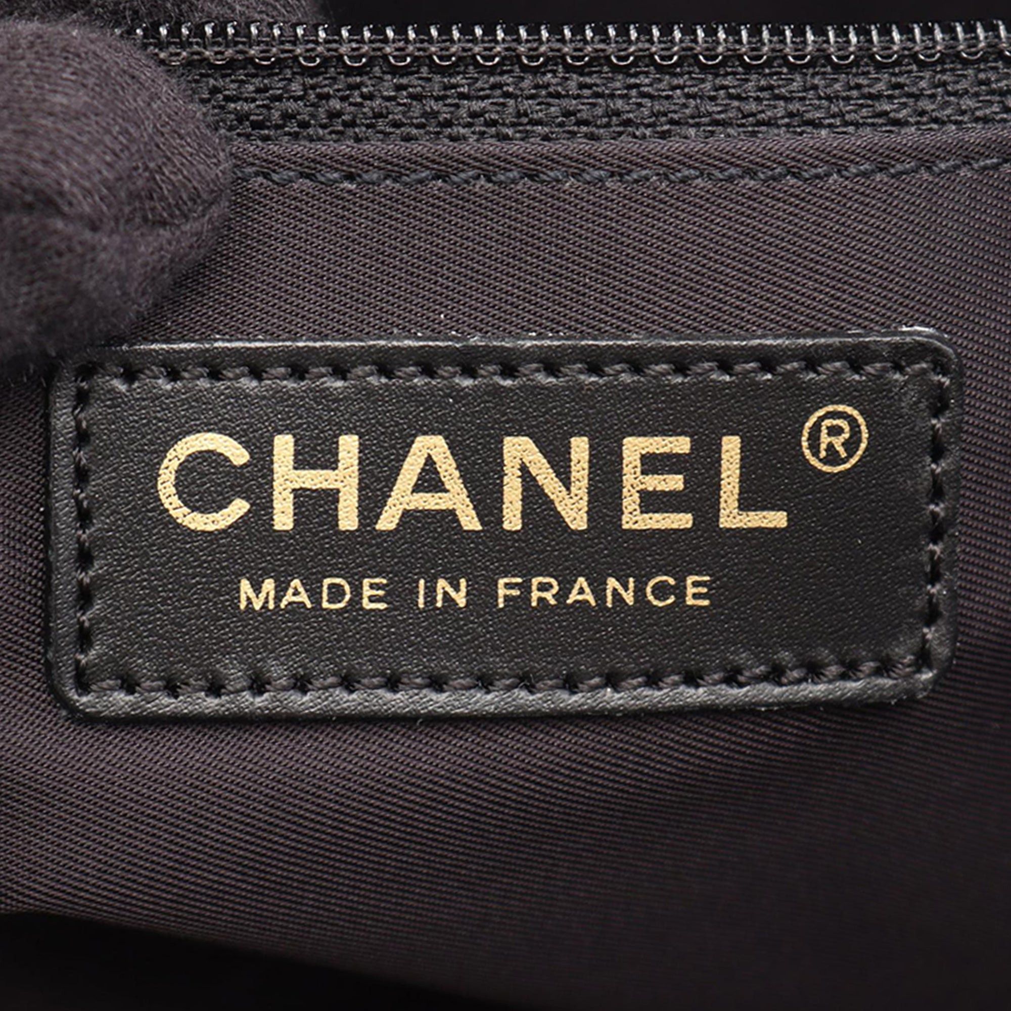 Chanel New Travel Line Nylon Tote Size ONE SIZE - 4 Thumbnail