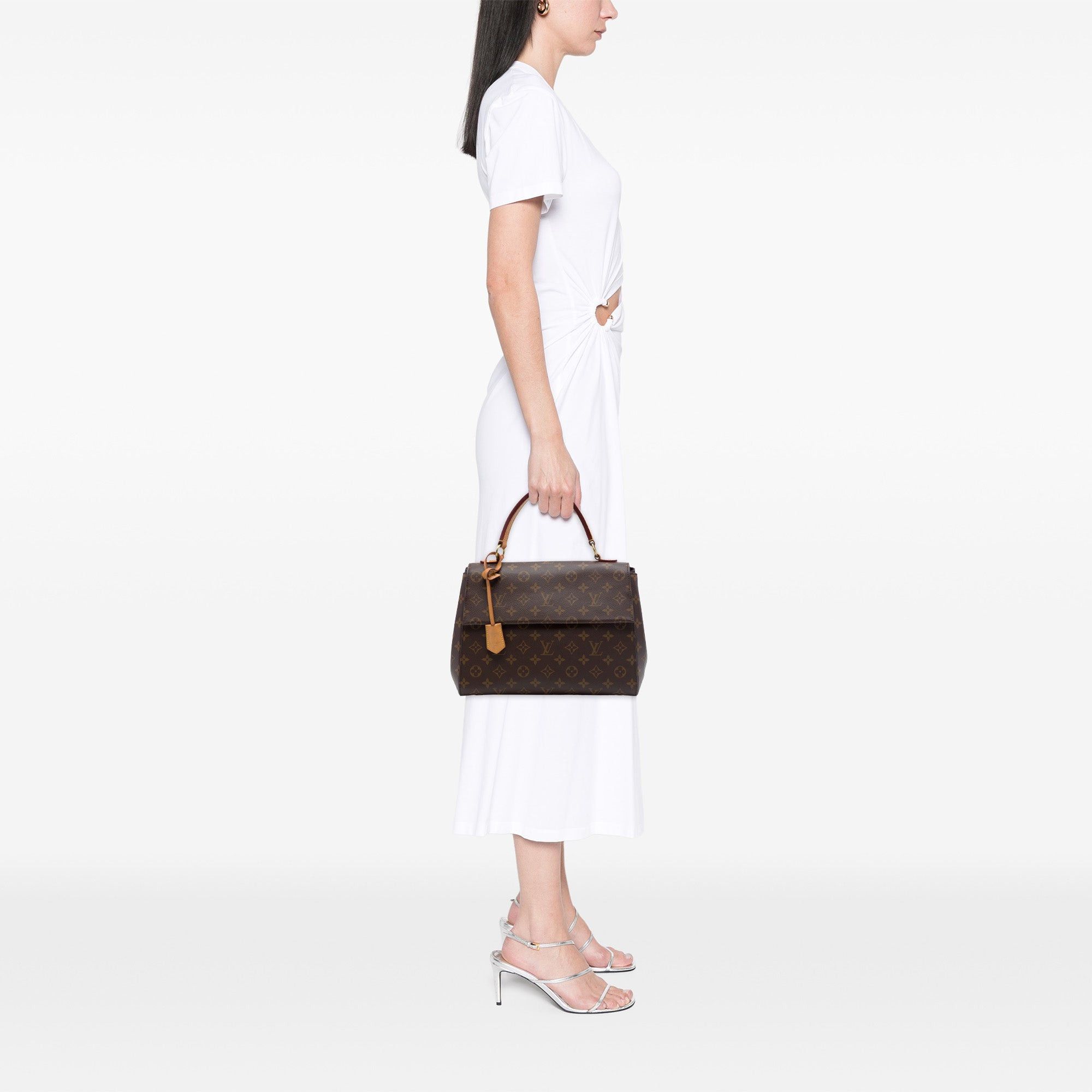 Louis Vuitton Cluny MM Size ONE SIZE - 6 Thumbnail