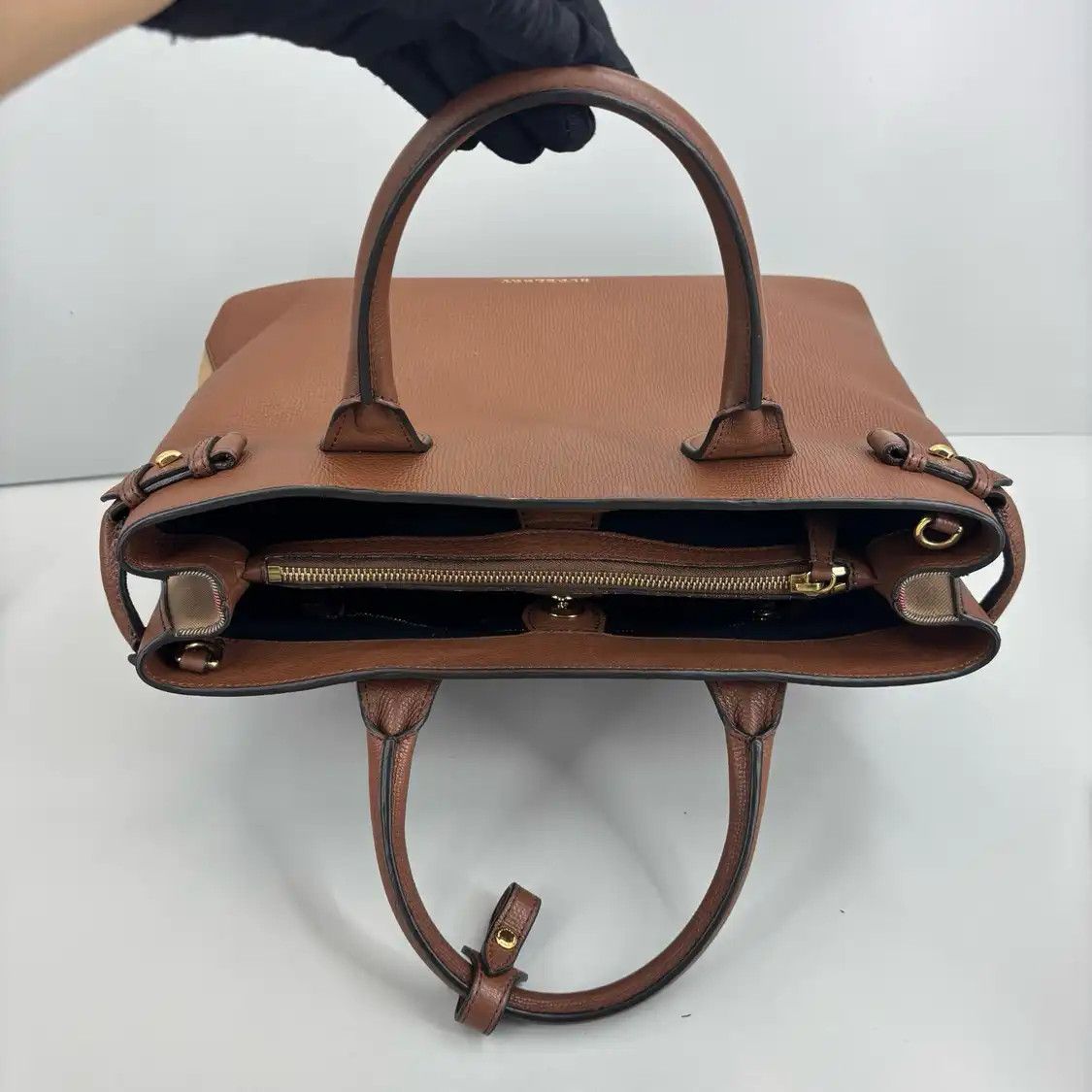 Burberry BURBERRY The Banner Medium brown cowhide leather war horse plaid handbag Size ONE SIZE - 8 Thumbnail