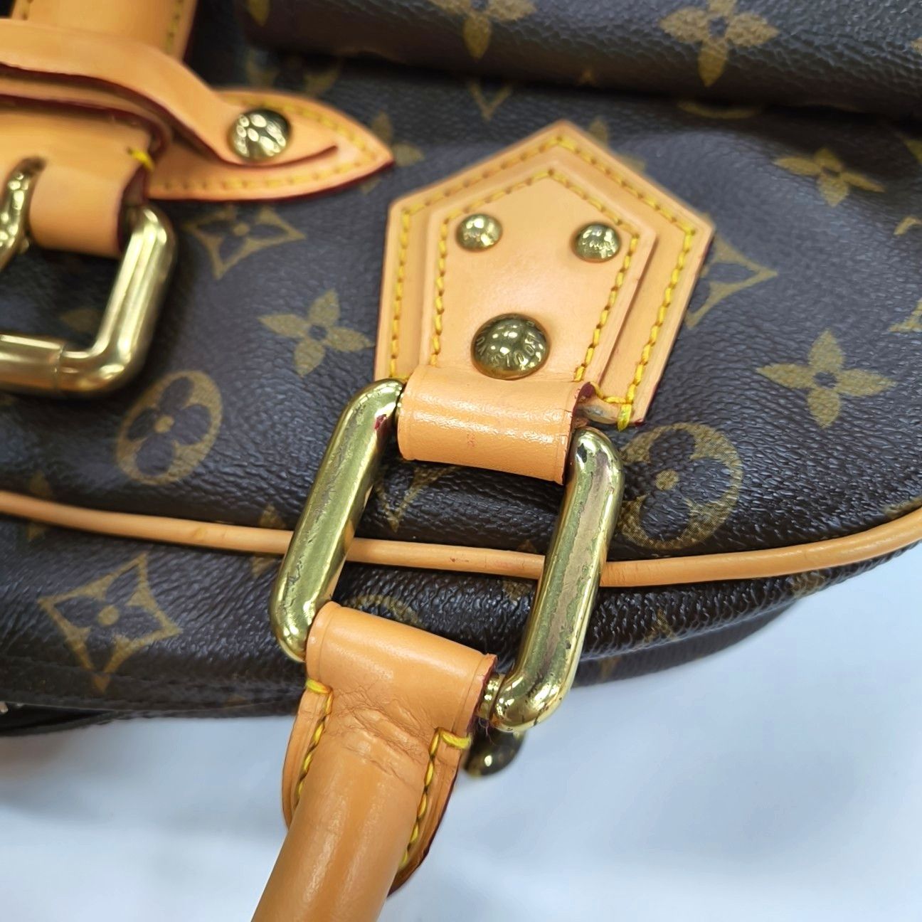 Louis Vuitton Louis Vuitton Manhattan Monogram Coated Canvas Bag Size ONE SIZE - 11 Thumbnail