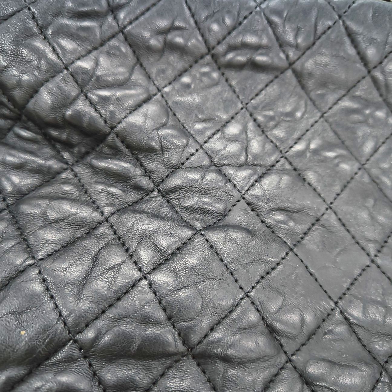 Chanel CHANEL Quilted Lambskin Maxi Shoulder Bag Black Size ONE SIZE - 11 Thumbnail