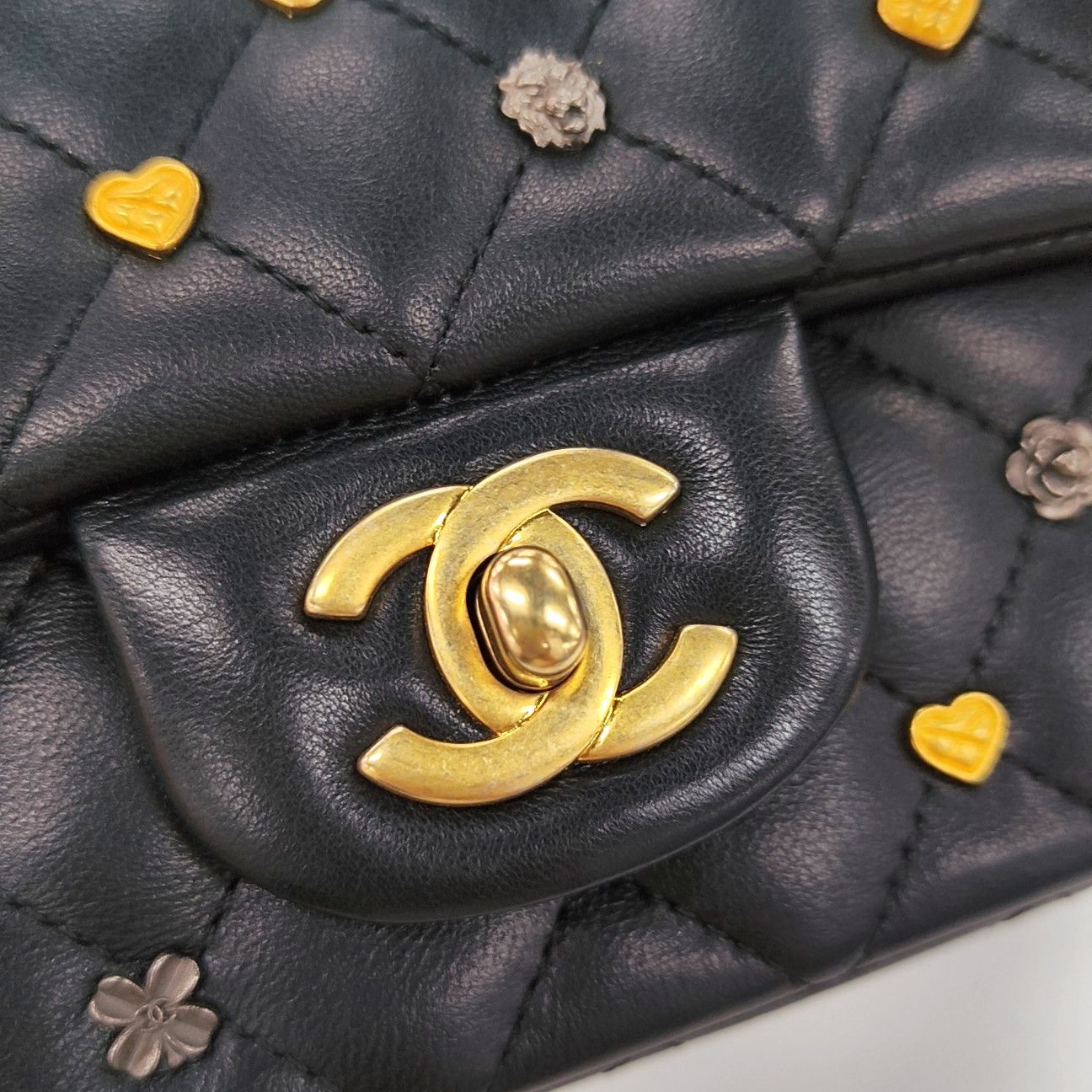 Chanel Chanel Classic Flap Studded Lambskin Bag One Size Size ONE SIZE - 8 Thumbnail